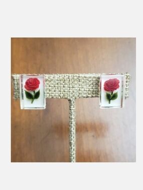 VINTAGE Lucite Reverse Carved Red Rose Screw-back Earrings 1950s